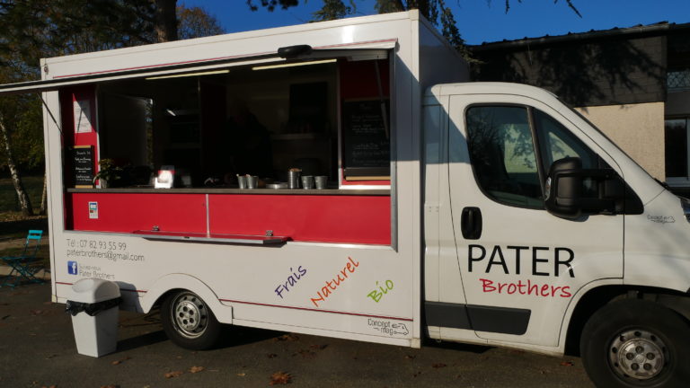 Reconversion Réussie un Food truck Pour Les PATER Brothers